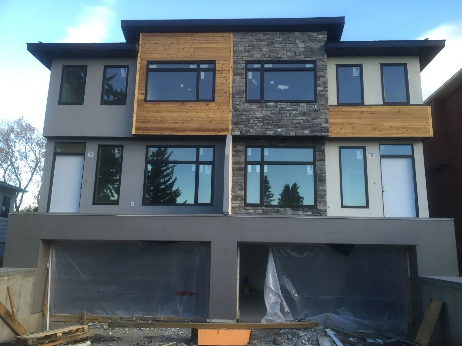 2312 West Hillhurst - Image 4