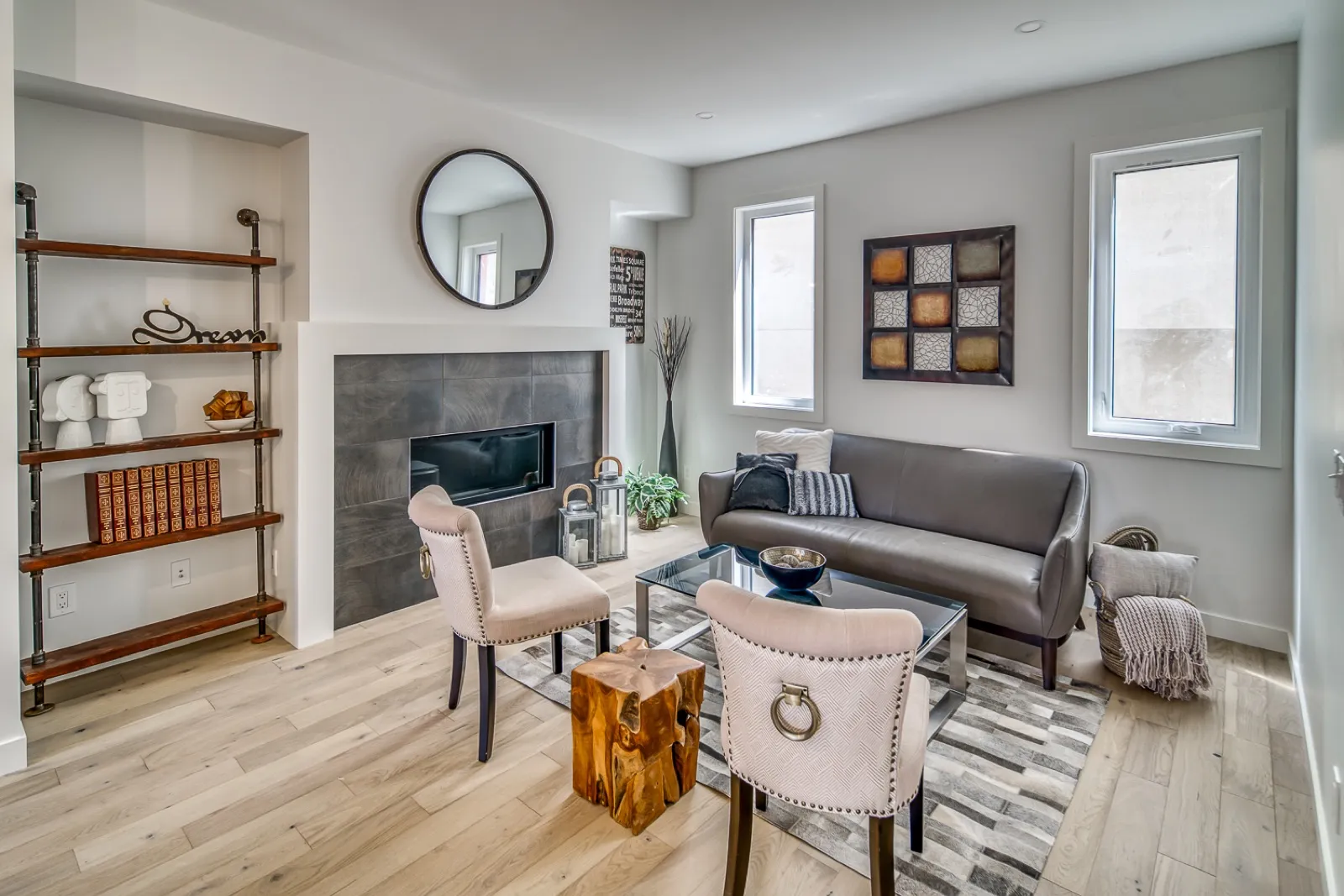 94 23 St NW Custom Home - Image 2